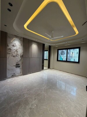 Bedroom in 4 BHK Builder Floor at Sector 45 – for Sale