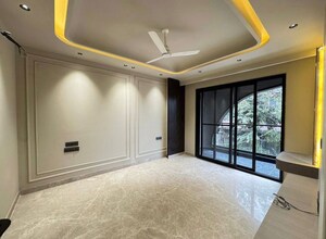 Room in 4 BHK Builder Floor at Sector 45 – for Sale