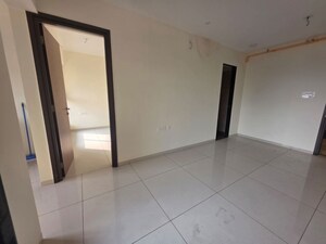 Room in 1 BHK Apartment at Chandak 34 Park Estate, Goregaon West – for Rent