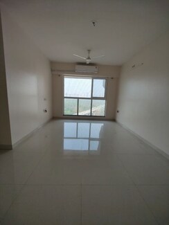 2 BHK + Study Room Apartment For Rent in Sheth Avante
