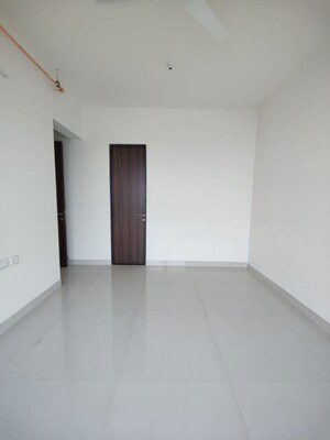 Room in 2 BHK Apartment at Sheth Avante, Kanjurmarg West – for Rent