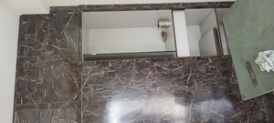 Furnished Amenities in 2.5 BHK Apartment at Sector 81 – for Rent