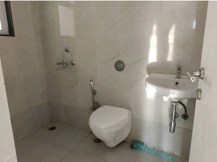 Bathroom, puranik-rumah-bali  657 Sq.Ft. Apartment In Ghodbunder Road Thane 10226459
