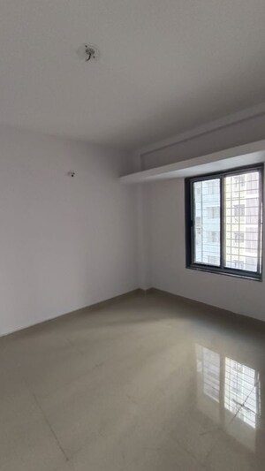 Room in 1 BHK Apartment at Ajinkya CHS Goregaon East, Goregaon East – for Rent