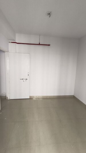 Room in 1 BHK Apartment at Ajinkya CHS Goregaon East, Goregaon East – for Rent