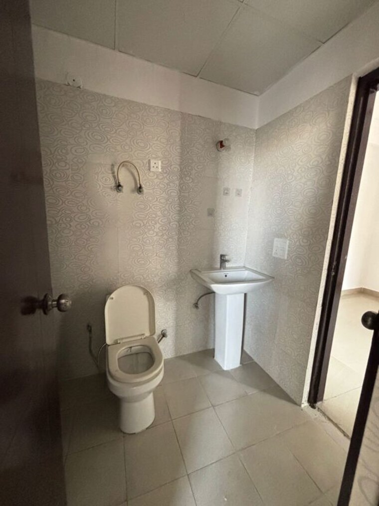Bathroom, ats-allure 3 Bedroom 1350 Sq.Ft. Apartment In Sector 22d Yamuna Expressway Greater Noida 10225993