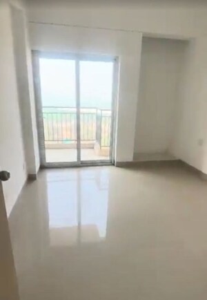 Room in 3 BHK Apartment at ATS Allure, Sector 22d Yamuna Expressway – for Sale