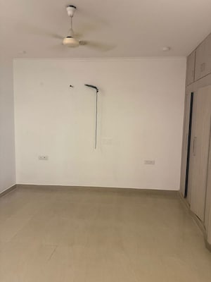  Warehouse For Rent in South Extension I
