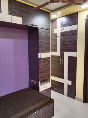 Room in 1.5 BHK Apartment at Runwal Forests, Kanjurmarg West – for Rent