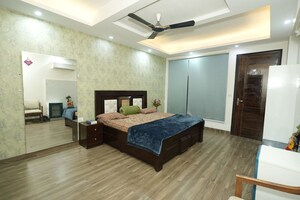 Bedroom in 4 BHK Builder Floor at Unitech South City II, Sector 50 – for Rent