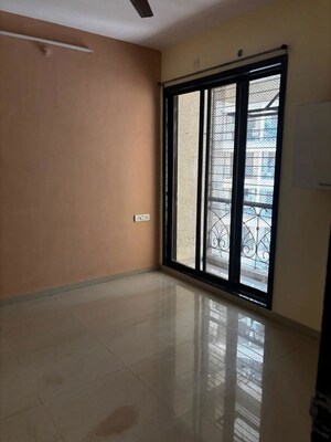 Room in 3 BHK Apartment at Hyde Park CHS, Kharghar – for Rent