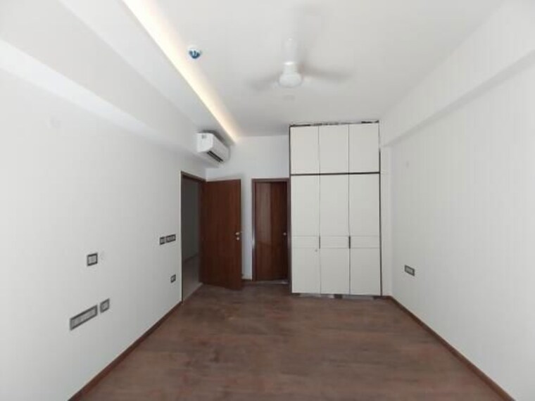 Room, dlf-royale-residences 4 Bedroom 2160 Sq.Ft. Apartment In Dlf Phase I Gurgaon 10223341
