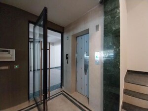 Building Lobby in 4 BHK Apartment at DLF Royale Residences, Dlf Phase I – for Sale