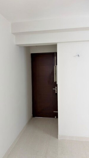 Room in 2 BHK Apartment at Eldeco Live By The Greens, Sector 150 – for Sale