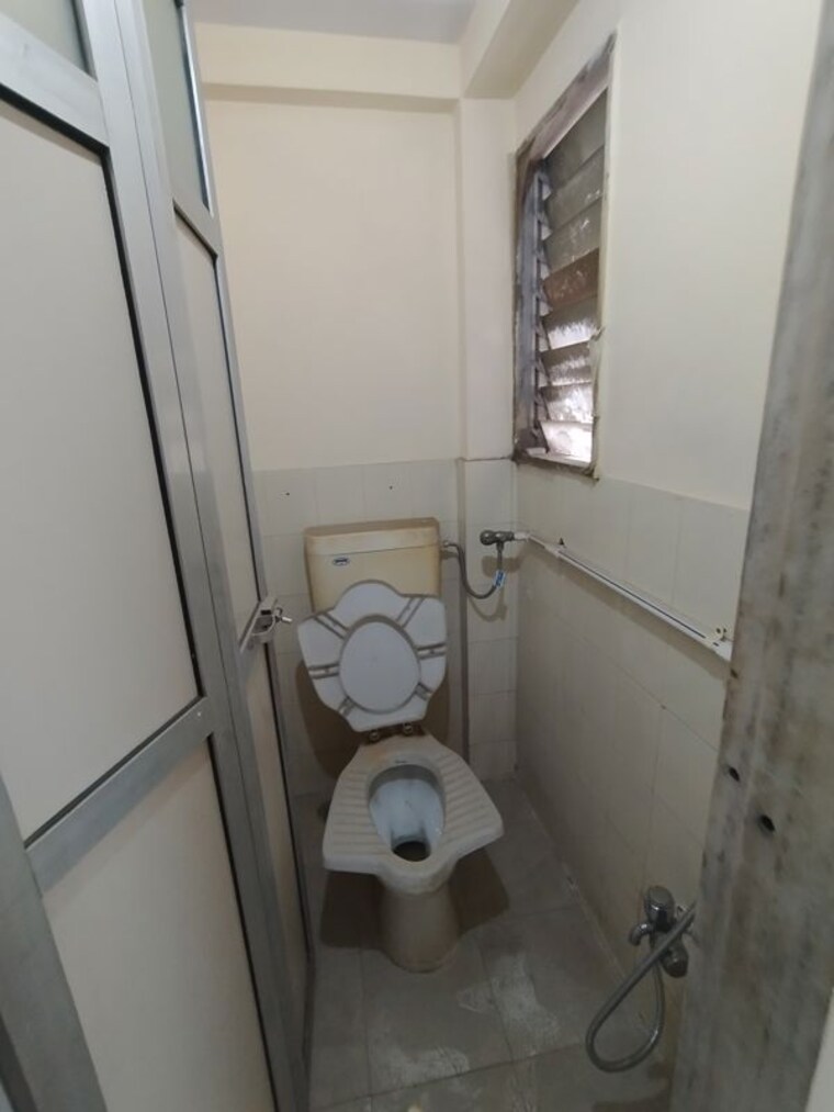 Bathroom, kanchan-pushp-society 1 Bedroom 390 Sq.Ft. Apartment In Ghodbunder Road Thane 10226844