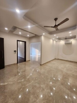 6 BHK Independent House For Sale in Maharani Bagh
