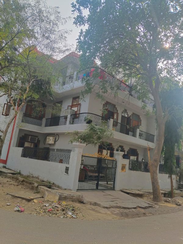 Plot For Sale in Alpha II Greater Noida