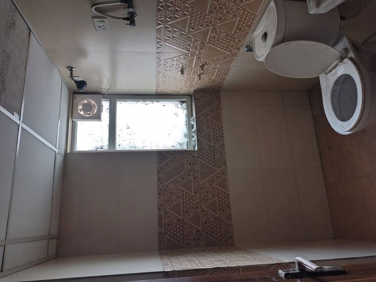 Bathroom, amrapali-leisure-park 3 Bedroom 1000 Sq.Ft. Apartment In Amrapali Leisure Valley Greater Noida 10226853