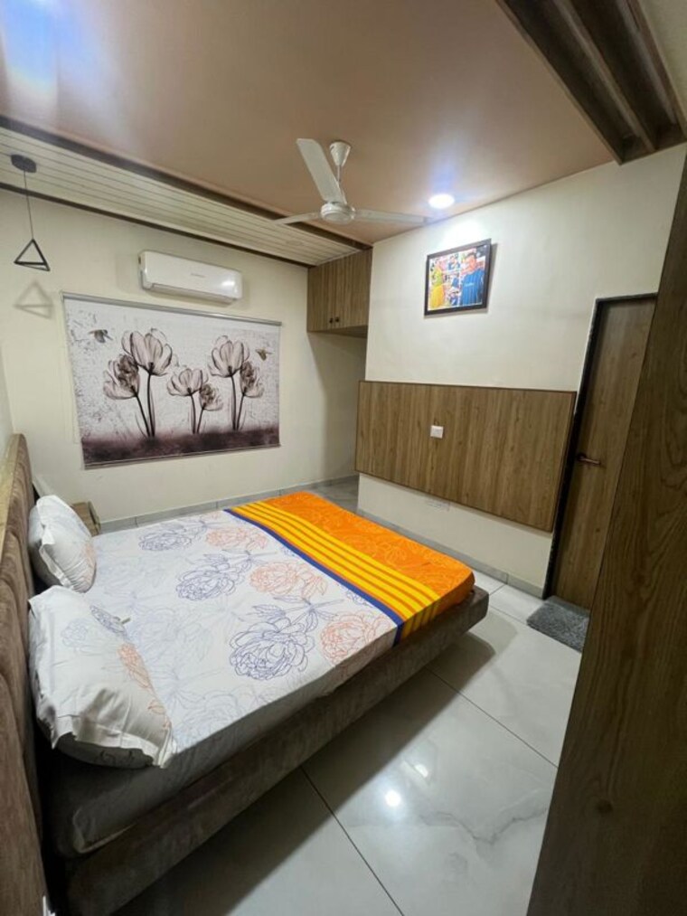 Bedroom, thaltej 4 Bedroom 250 Sq.Yd. Villa In Thaltej Ahmedabad 10226928