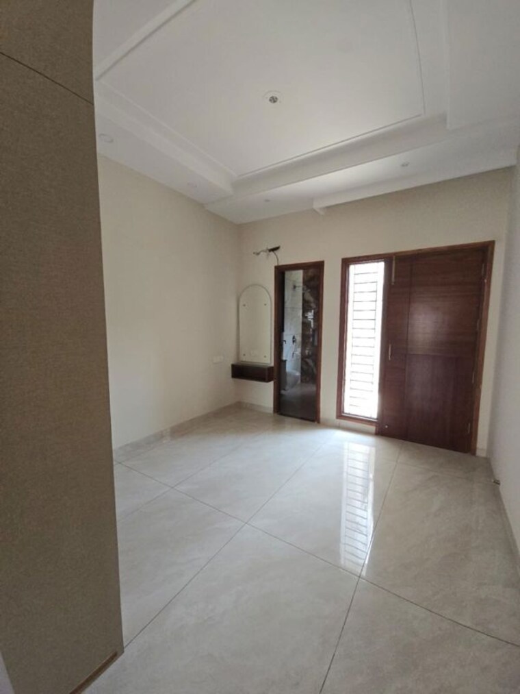 Room, delta i greater noida 5 Bedroom 60 Sq.Mt. Builder Floor In Delta I Greater Noida Greater Noida 10227041