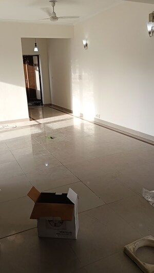 Room in 3 BHK Apartment at Orchid Petals, Sector 49 – for Rent