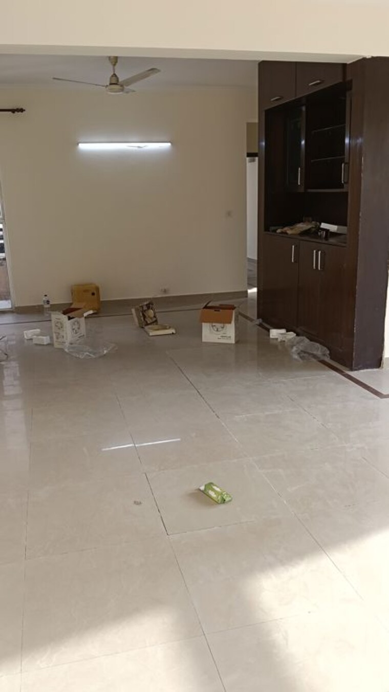 Living Room, orchid-petals 3 Bedroom 2061 Sq.Ft. Apartment In Sector 49 Gurgaon 10227060