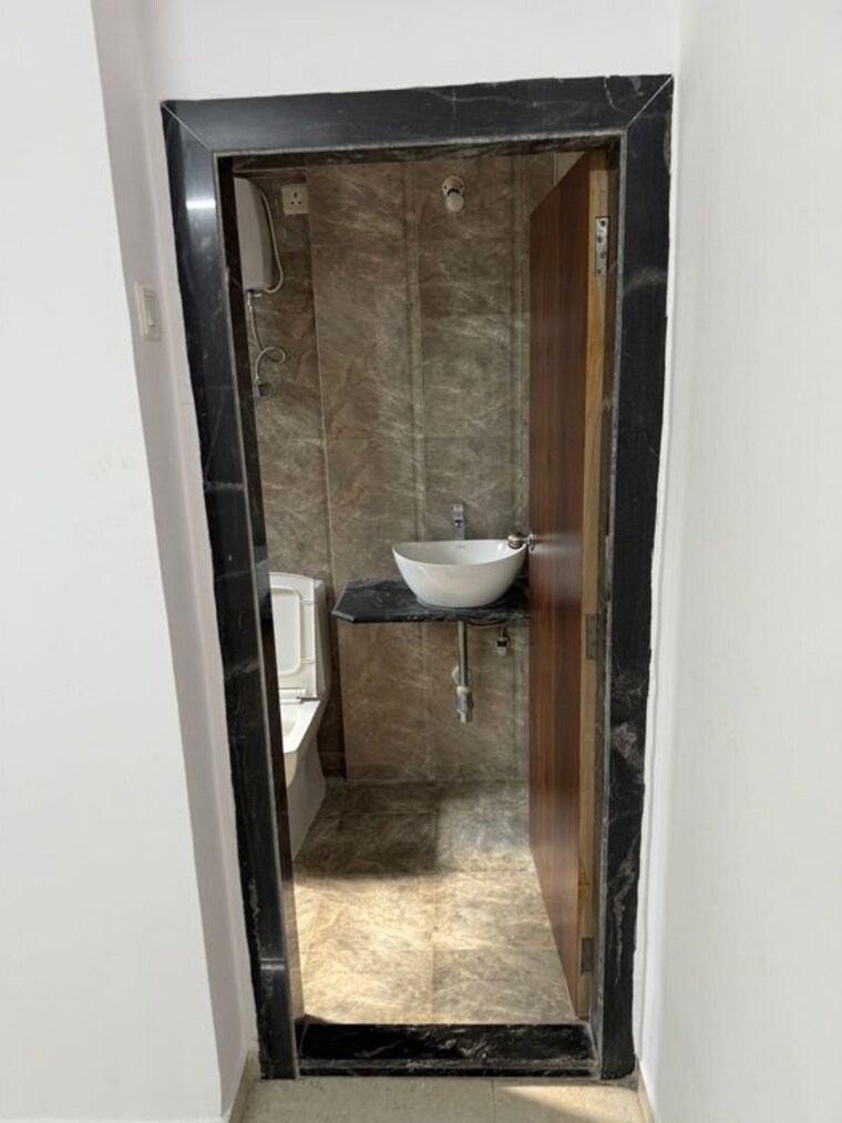 Bathroom, anita-apartment-kandivali 1 Bedroom 570 Sq.Ft. Apartment In Kandivali East Mumbai 10227082