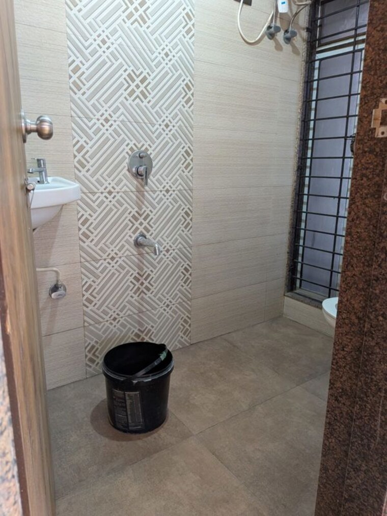 Bathroom, menda-heritage 1 Bedroom 500 Sq.Ft. Apartment In Chembur Mumbai 10227231