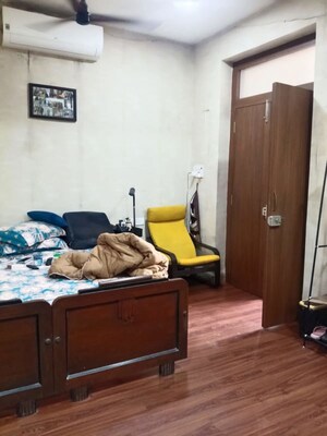 Bedroom in 2.5 BHK Apartment at Kemps Corner – for Sale