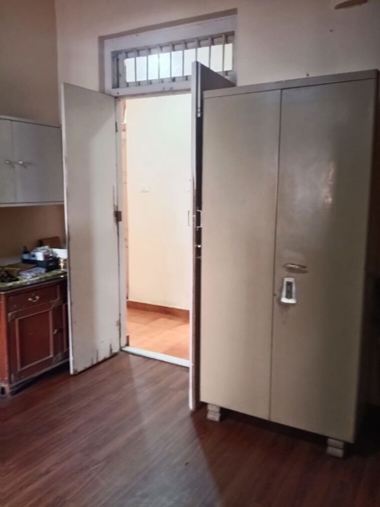 Room, kemps corner 2.5 Bedroom 2200 Sq.Ft. Apartment In Kemps Corner Mumbai 10227238