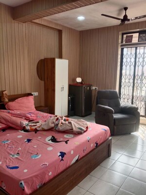Bedroom in 2.5 BHK Apartment at Kemps Corner – for Sale