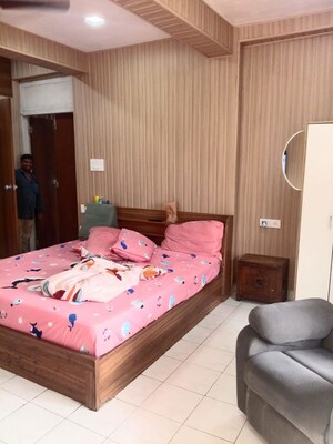 Bedroom in 2.5 BHK Apartment at Kemps Corner – for Sale