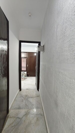 Room in 2 BHK Builder Floor at Govindpuri – for Rent