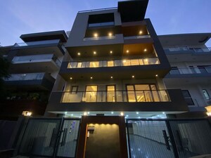 4 BHK Builder Floor For Sale in Sector 45