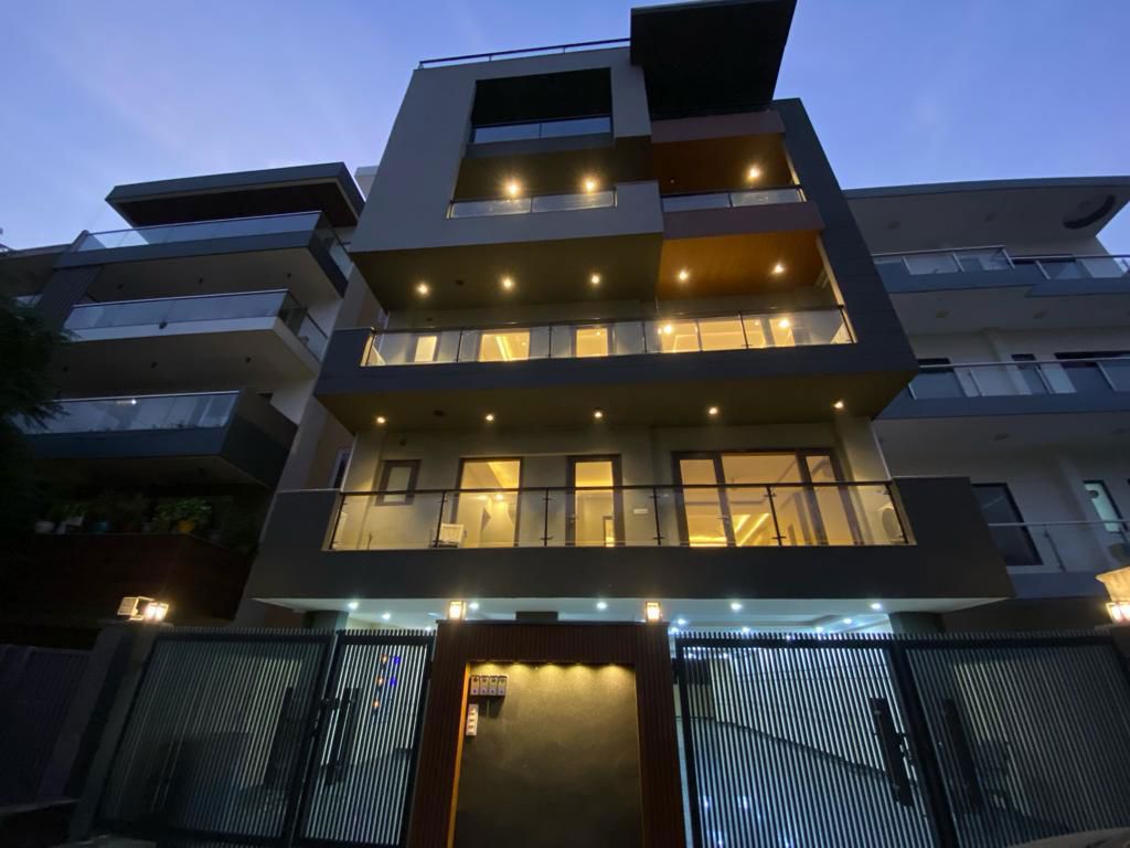 4 BHK + Servant Room,Study Room Builder Floor For Sale in Sector 45