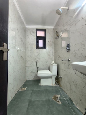 Bathroom in 1 BHK Builder Floor at Saket – for Rent