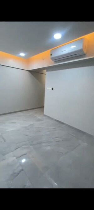 Room in 3 BHK Apartment at Ghatkopar East – for Rent