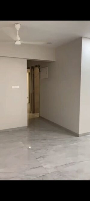 Room in 3 BHK Apartment at Ghatkopar East – for Rent