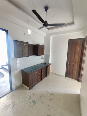 1 BHK Builder Floor For Rent in Karanpur