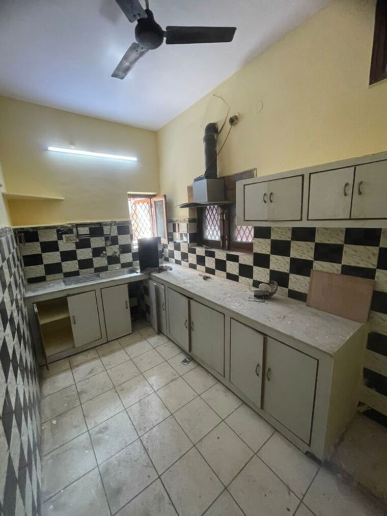 Kitchen, nehru colony 3 Bedroom 2000 Sq.Ft. Independent House In Nehru Colony Dehradun 10227551