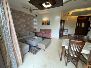 Team Area in 3 BHK Apartment at Hauz Khas – for Rent