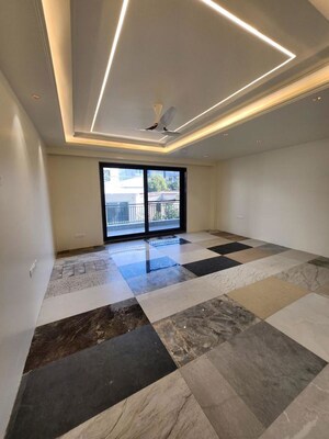 Bedroom in 4 BHK Builder Floor at Dlf Phase I – for Rent