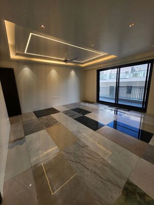 Kitchen in 4 BHK Builder Floor at Dlf Phase I – for Rent