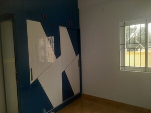 Room in 2 BHK Builder Floor at Akshya Nagar – for Rent