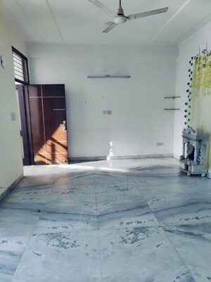 3 BHK Builder Floor For Rent in Sector 46