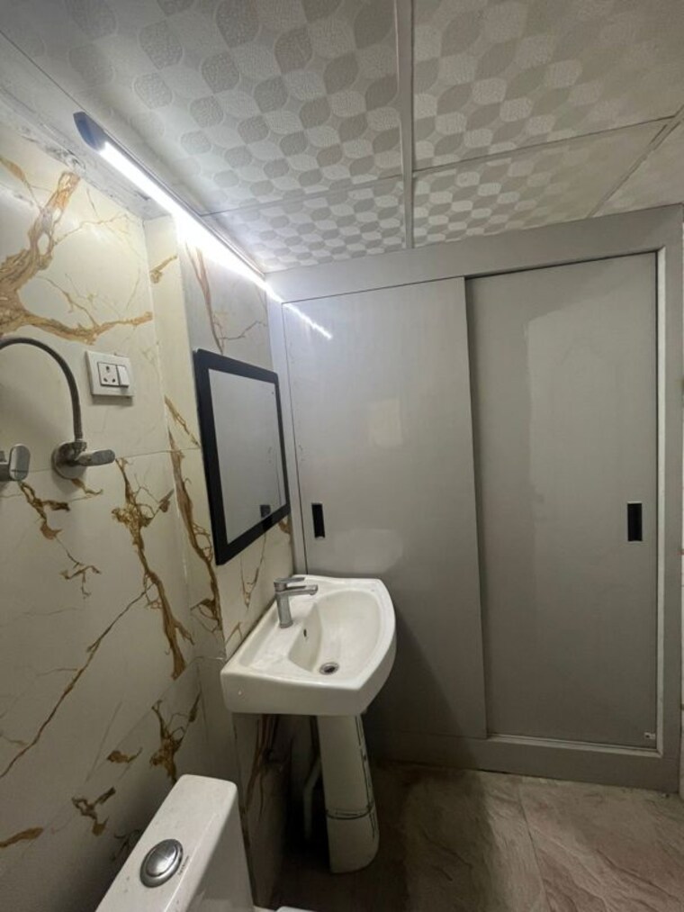 Bathroom, migsun-twinz 3 Bedroom 1250 Sq.Ft. Apartment In Eta Ii Greater Noida Greater Noida 10227604