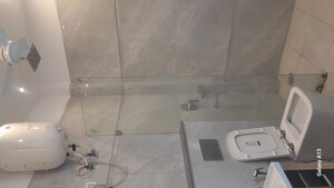 Bathroom in 3 BHK Builder Floor at Unitech South City II, Sector 50 – for Rent