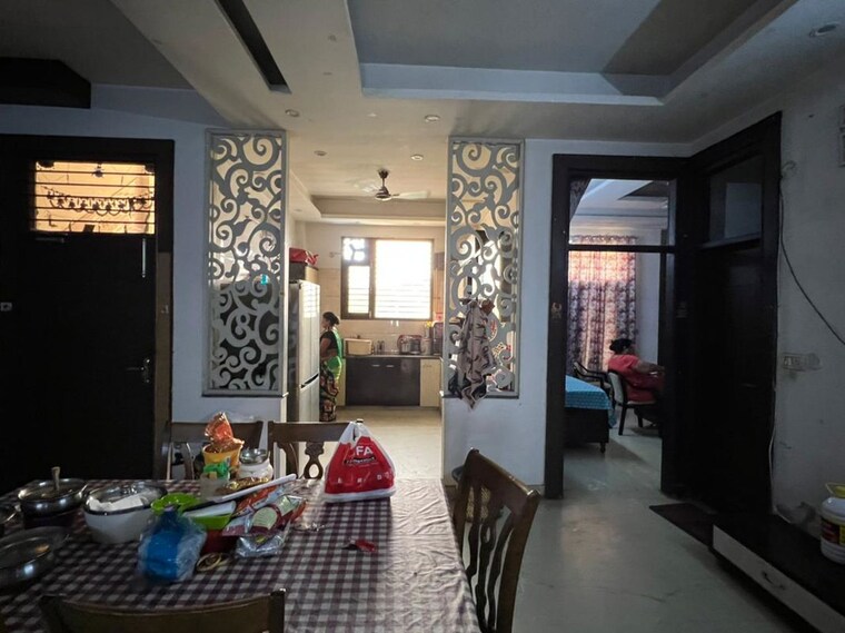 Bedroom, nehru nagar iii 4 Bedroom 230 Sq.Yd. Builder Floor In Nehru Nagar Iii Ghaziabad 10227616