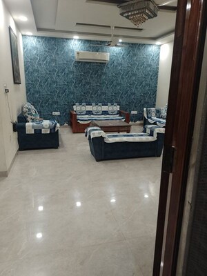 Living Room in 3 BHK Builder Floor at Parklands, Sector 85 – for Rent