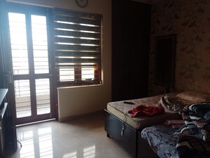 Living Room in 3 BHK Builder Floor at Parklands, Sector 85 – for Rent